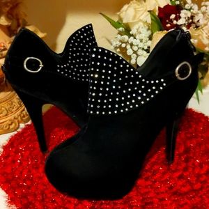 Bling bling black heels size 8.5